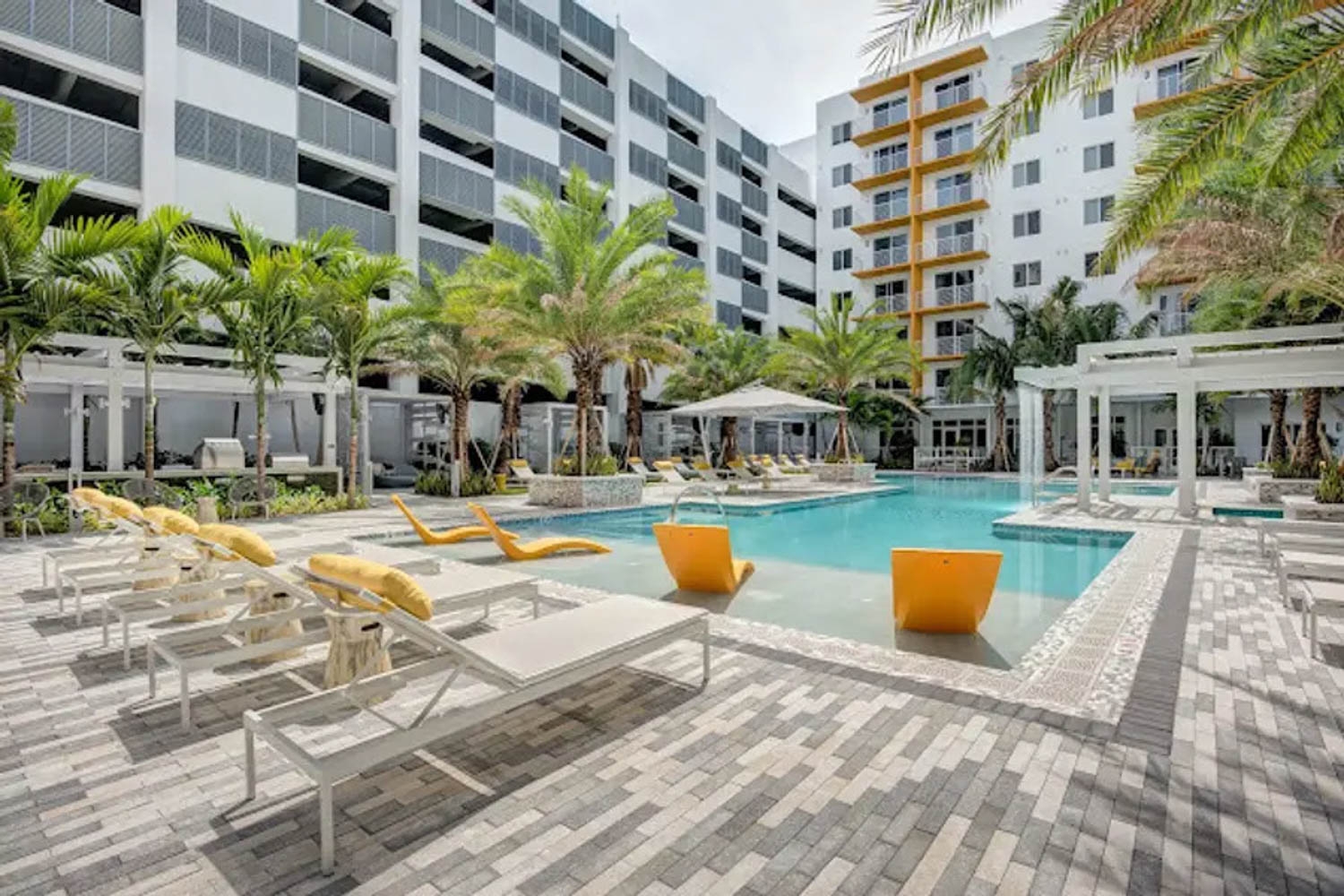 Stone Pool Grates in Aura Boca, USA