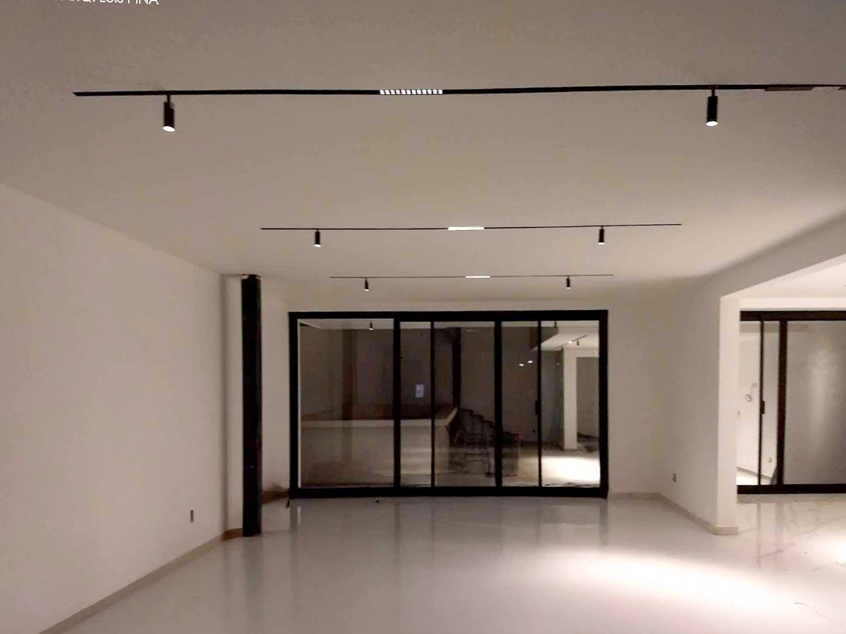 Riel ultradelgado de montaje magnético - Mini Riel