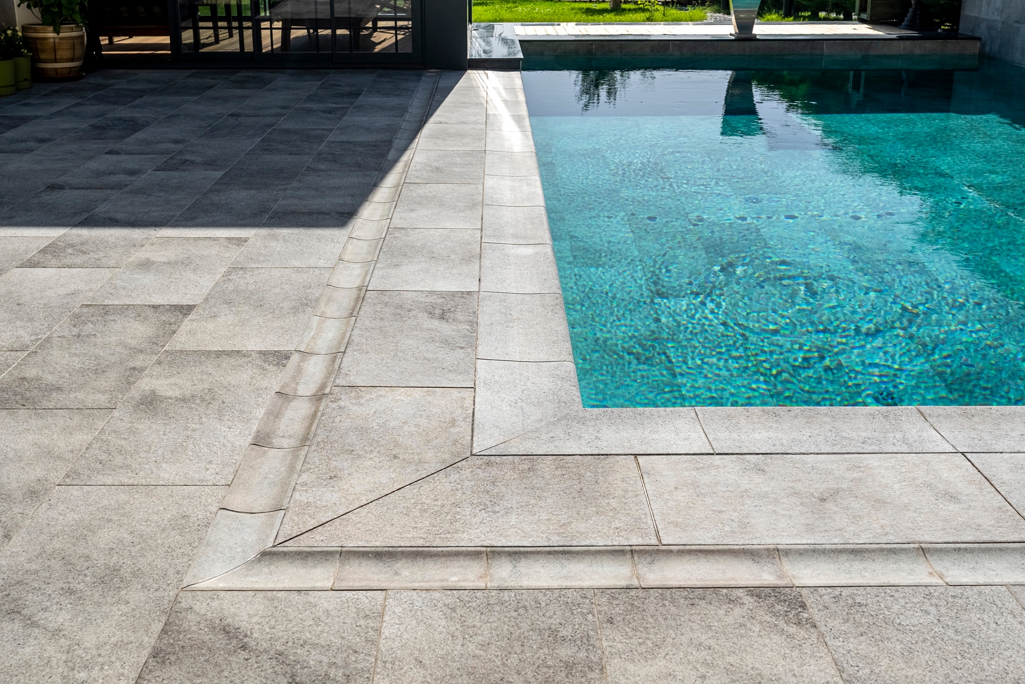Porcelain Swimming Pool Rain Channels