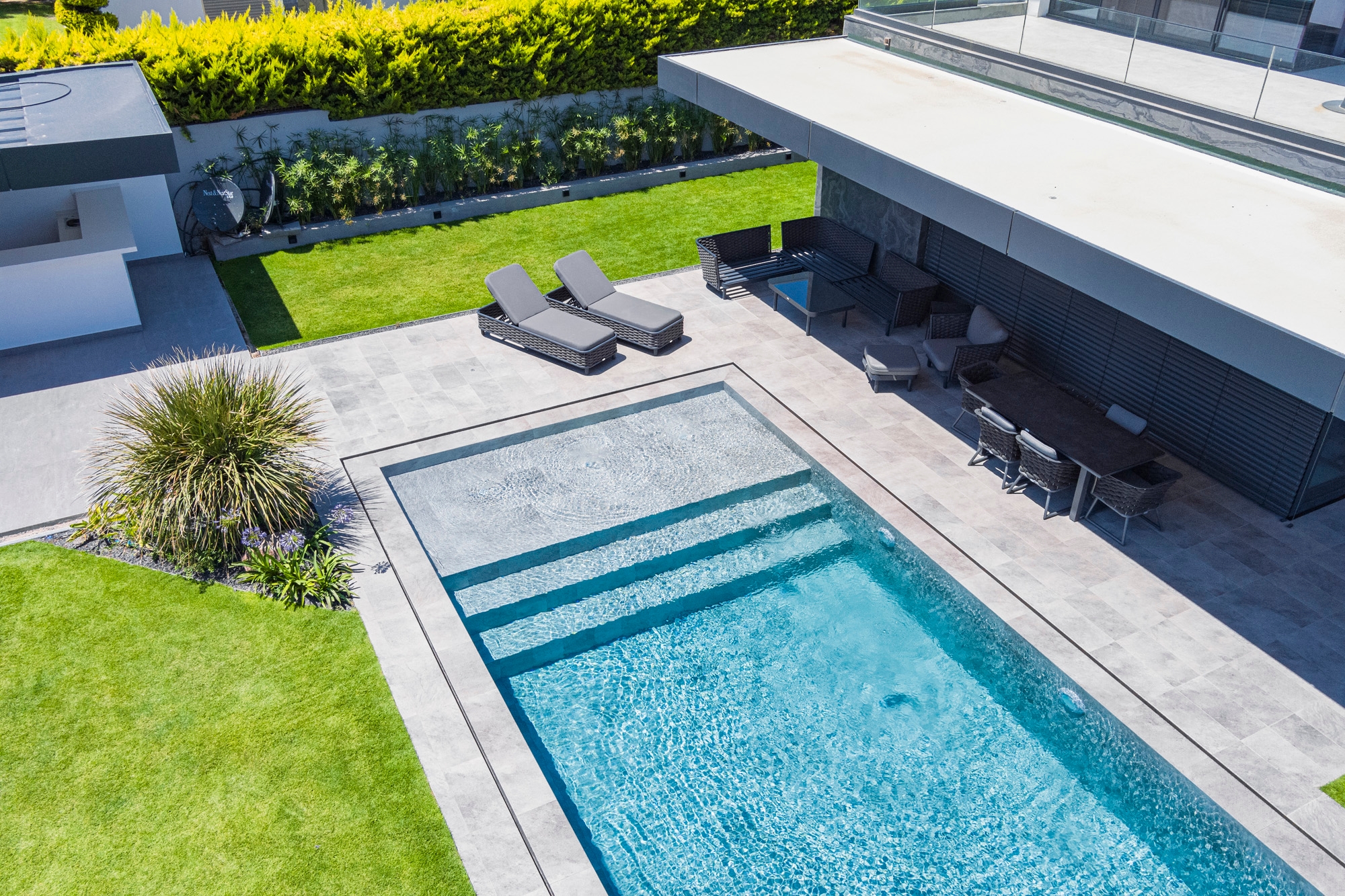 Porcelain Pool Tiles in Çeşme Villa