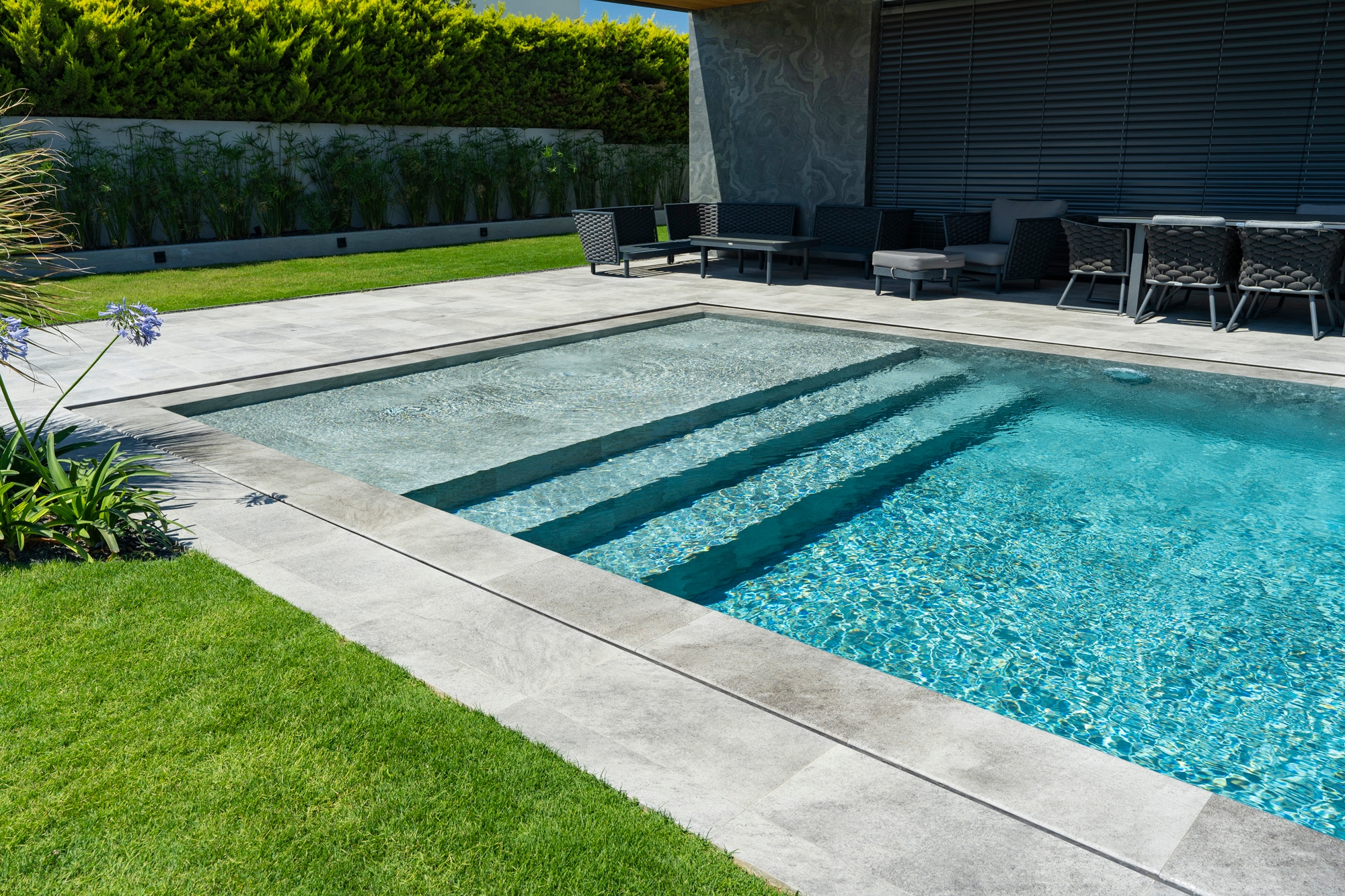 Porcelain Pool Tiles in Çeşme Villa