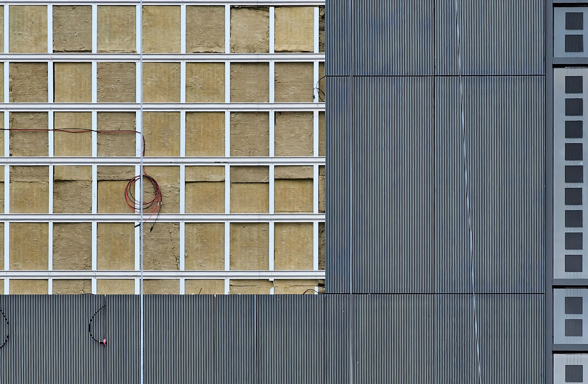 Solar Cladding in Loyola Residence Retrofit