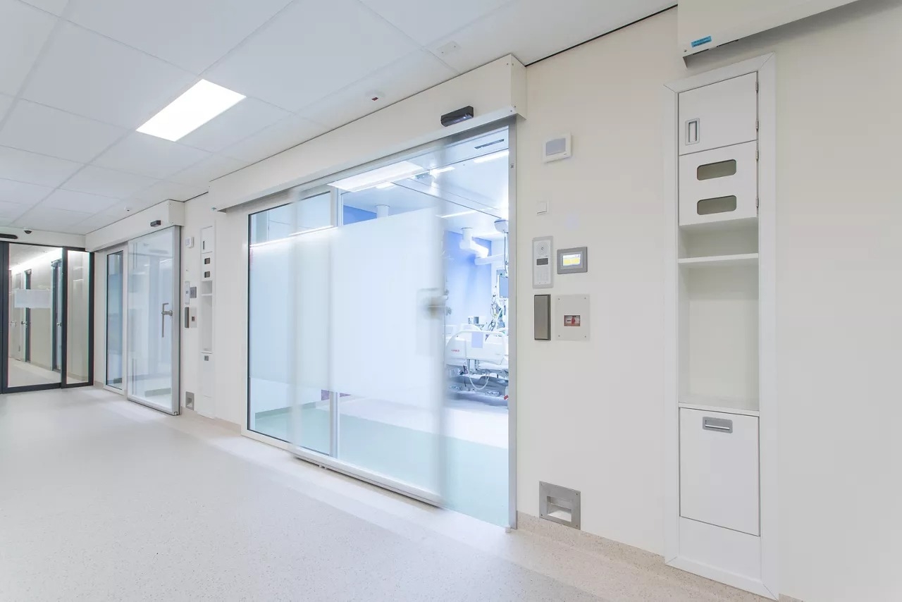 Hermetic Glazed Door - Hygienic Medicare Glass