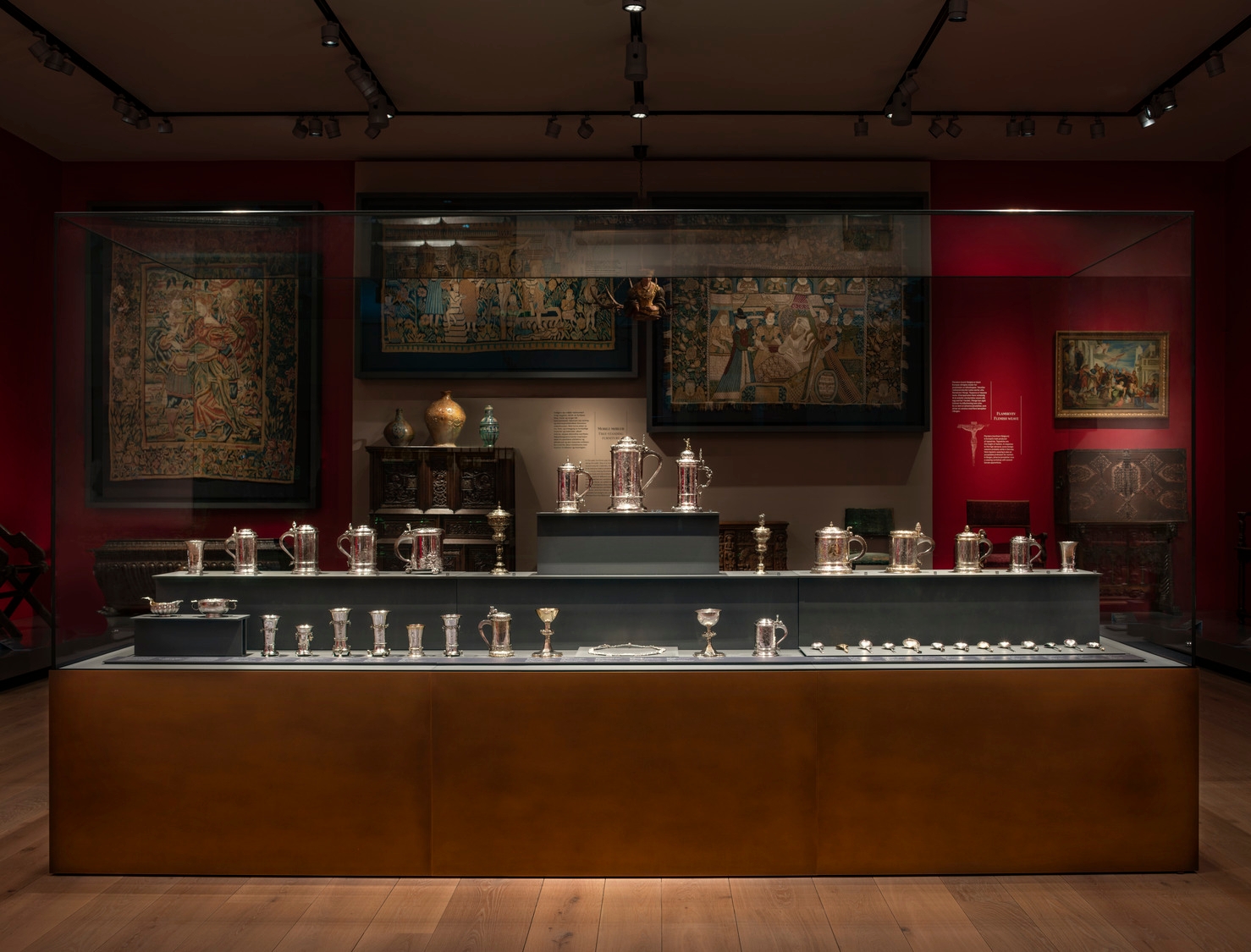 Display Case - B-Class