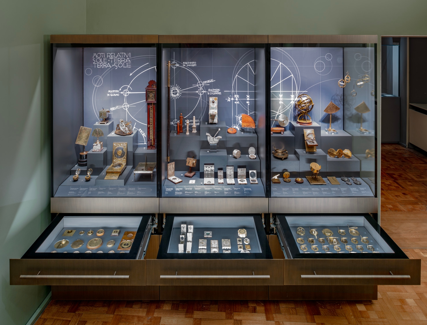 Display Case - D-Class