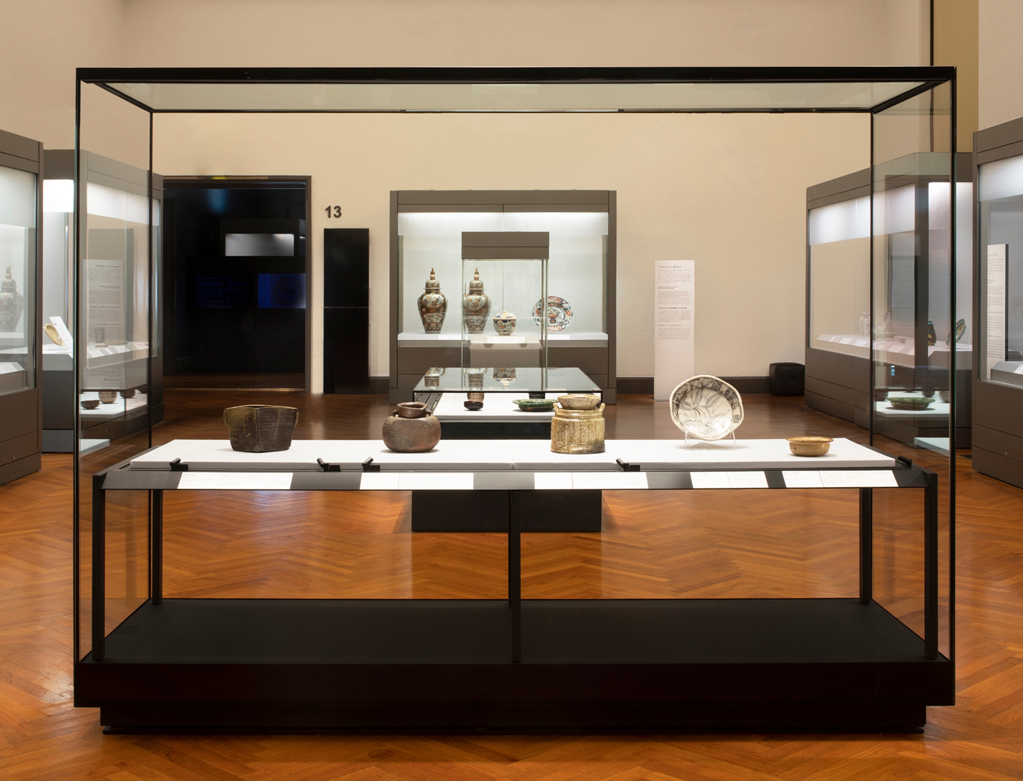 Display Case - Q-Class