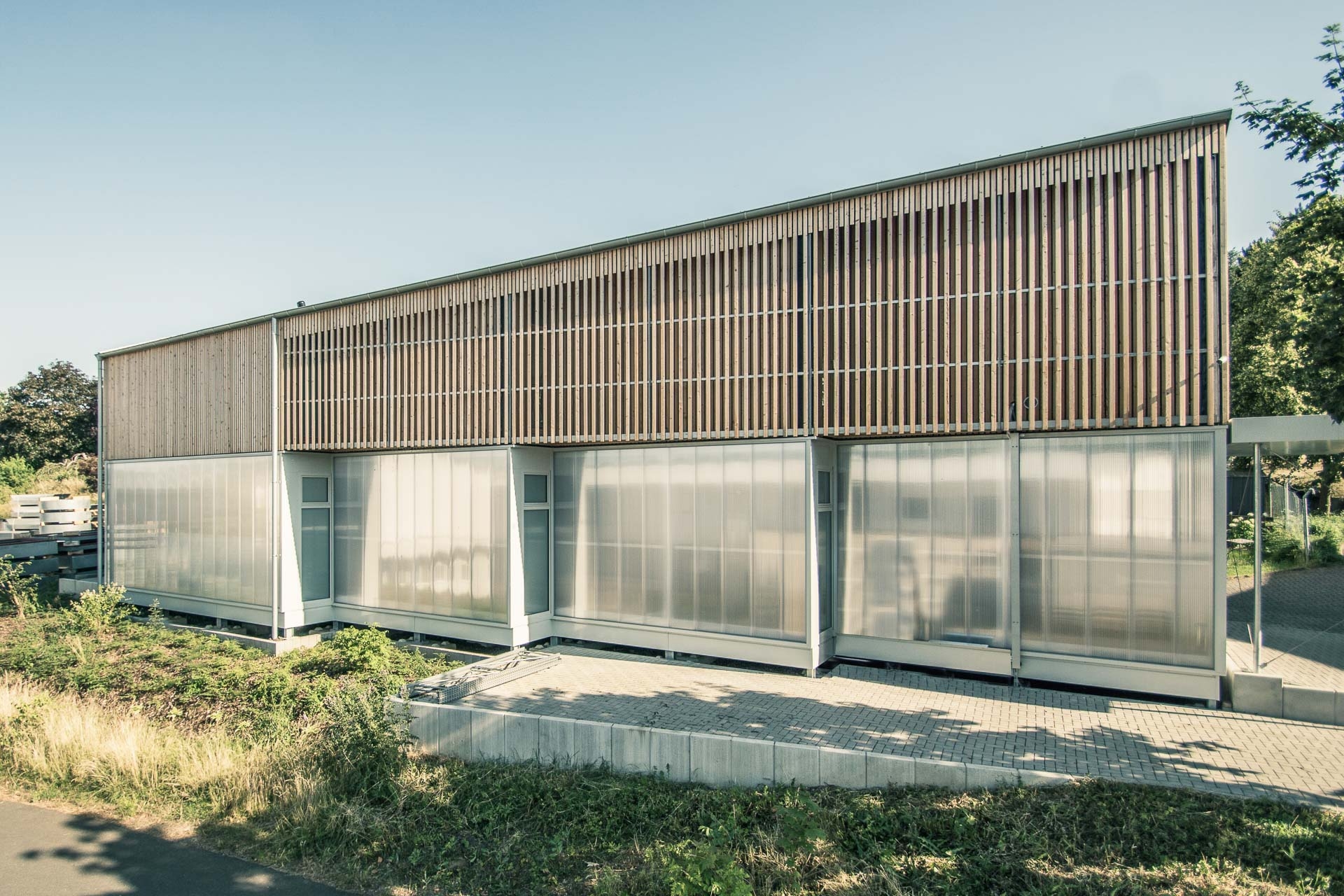 Translucent Building Elements in Modular Hall