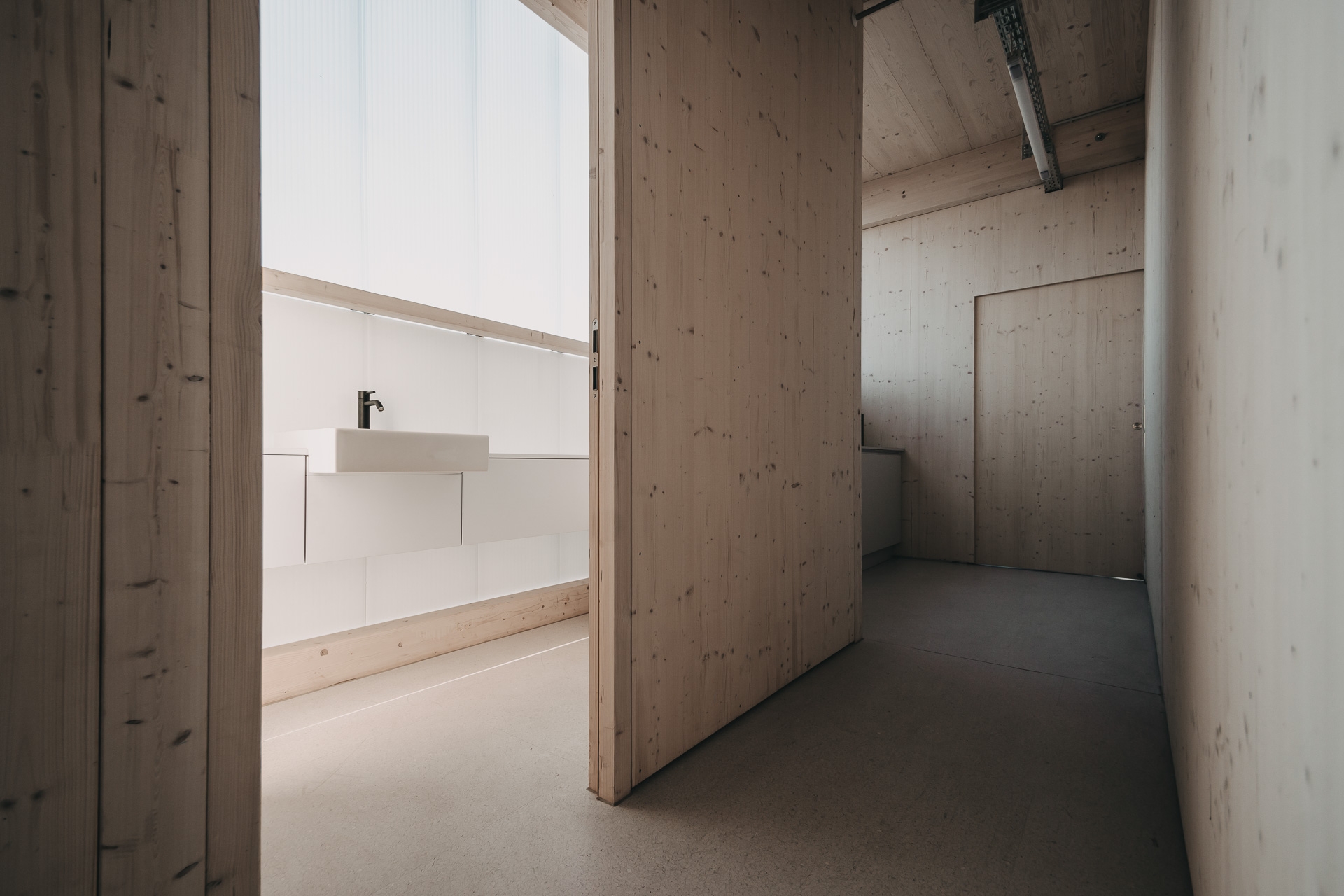 Translucent Building Elements in Modular Hall