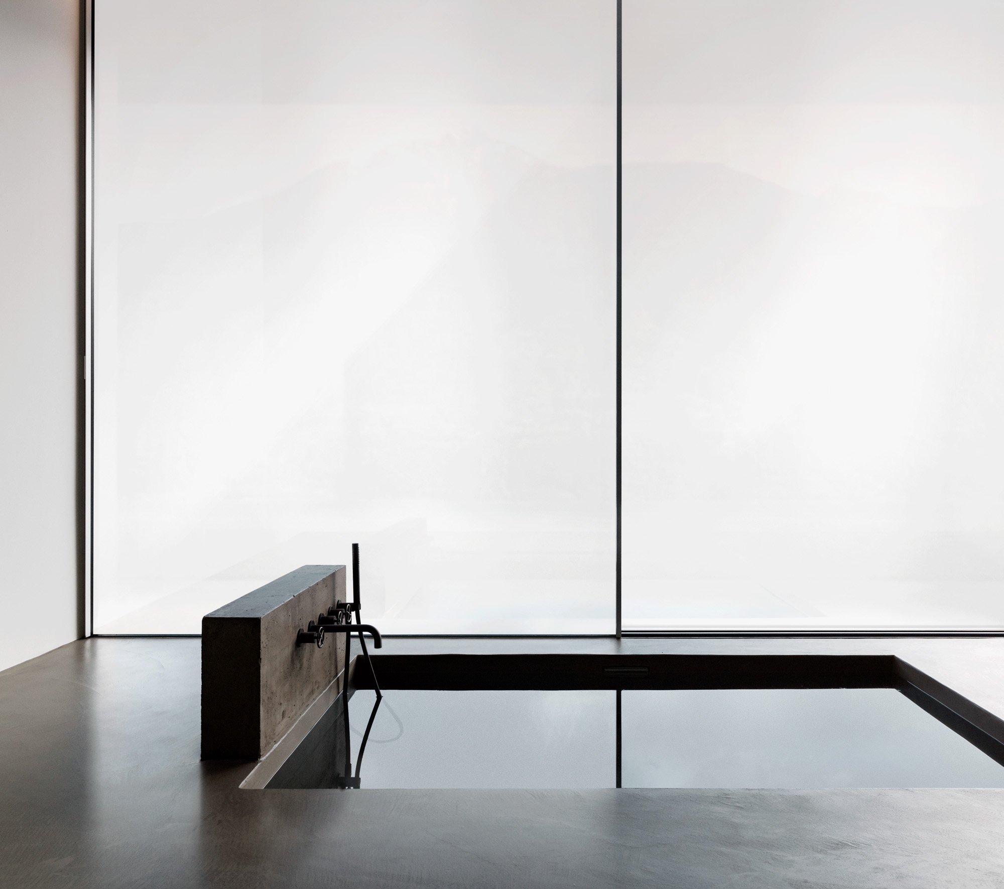 Switchable Glass - Sky-Frame Switch