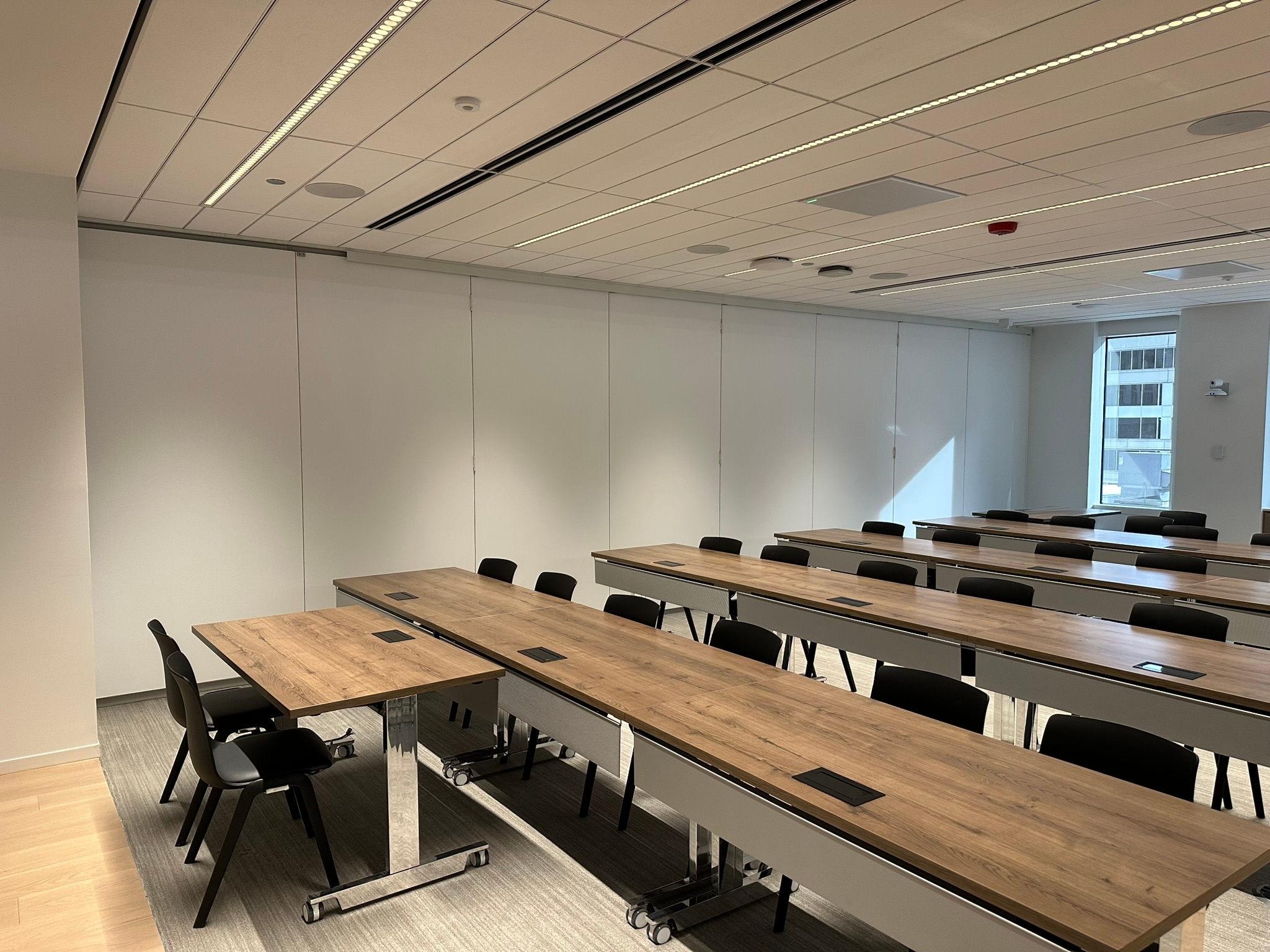 Automated Operable Wall - Acousti-Seal® Encore®