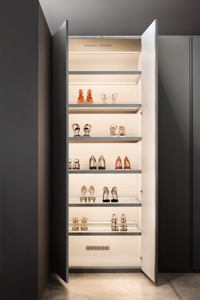 Wardrobe Integrated Features - Vanities & Mirrors