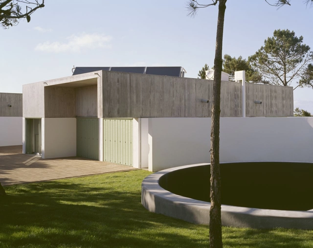 House in Azóia / Steven Evans - Ricardo Jacinto - Houses, Garden, Facade