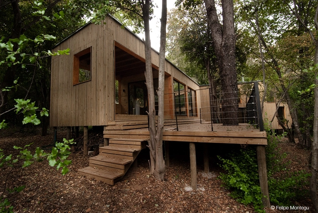 House La Invernada / MagiaLiquid - Houses, Door, Stairs, Forest