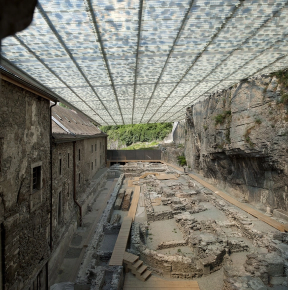 Coverage of Archaelogical Ruins of the Abbey Of St. Maurice / Savioz Fabrizzi Architectes - Installations & Structures, Arch, Facade