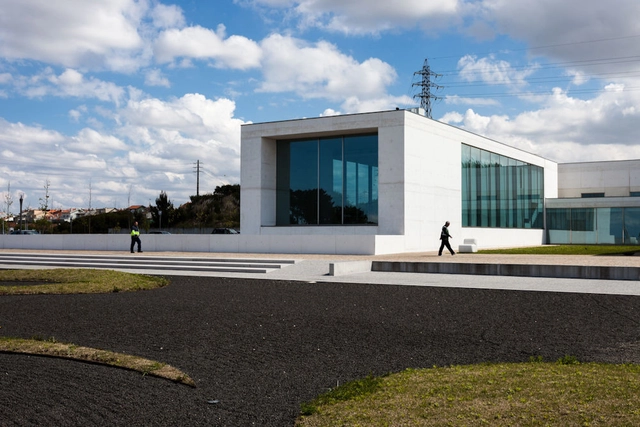 Funeral of Matosinhos / Luísa Valente - Religious Architecture, Facade
