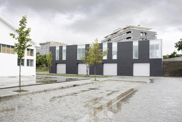 Maia Commercial Gallery / 100 Planos Arquitectura - 商业建筑
