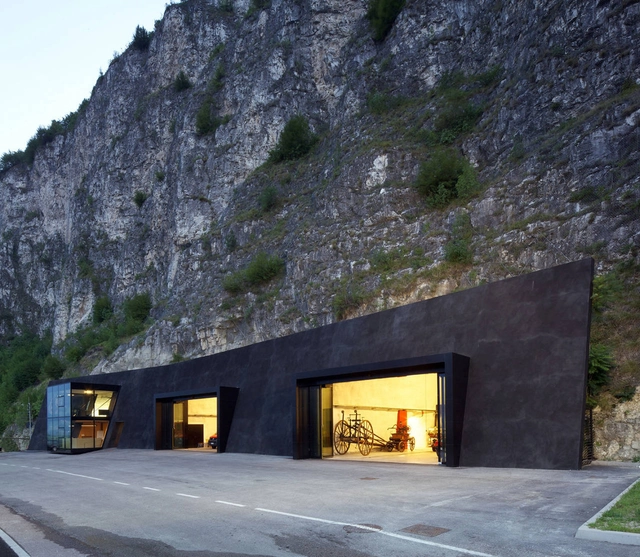 Fire Margreid / bergmeisterwolf architekten - Fire Station, Facade