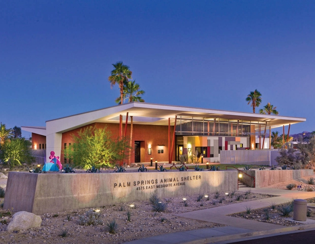 Palm Springs Animal Care Facility / Swatt | Miers Architects - Animal Shelter, Facade, Door