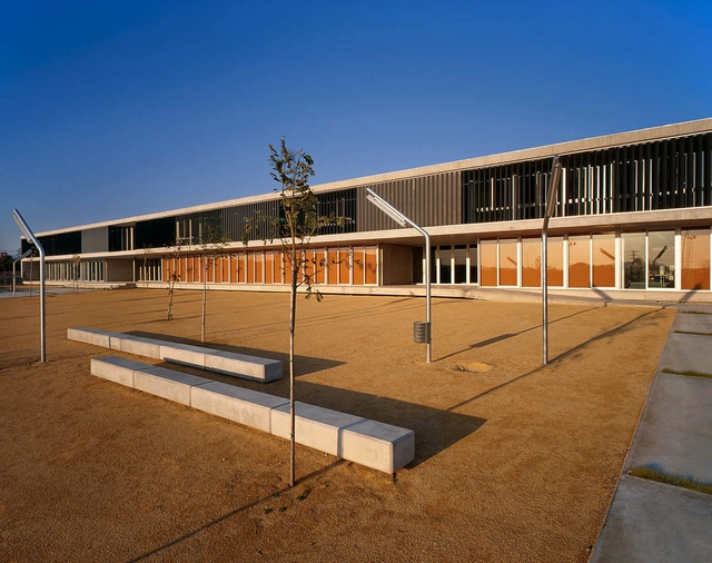 San Juan de Alicante初级中学 / Orts-Trullenque - 小学及初中
