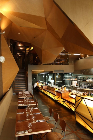 主厨的餐桌 / Buensalido Architects - 室内设计