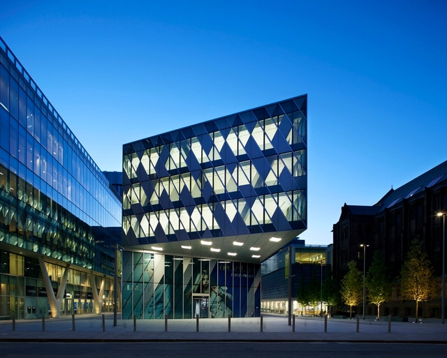 The Avenue / Sheppard Robson - Office Buildings, Facade