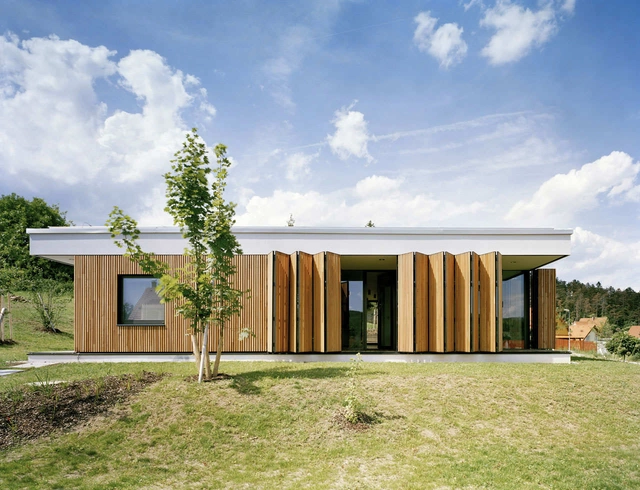 Casa Familiar en Kraluv Dvur / OV-A - Casas