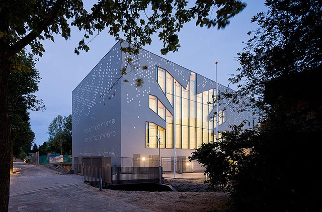 Synagogue / SeARCH - Exterior Photography, Synagogue, Door, Facade