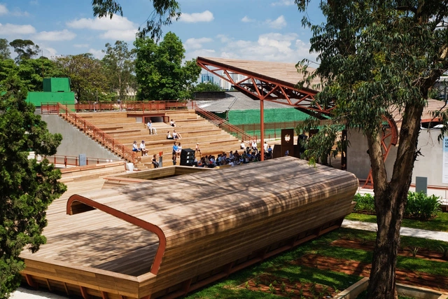 Victor Civita Plaza / Levisky Arquitetos Associados - 景观装置