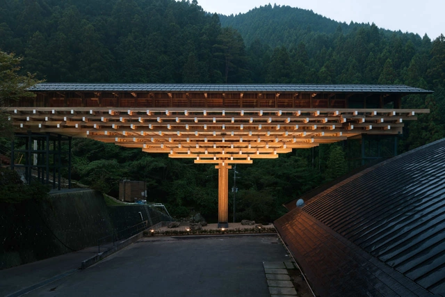 Yusuhara Wooden Bridge Museum / Kengo Kuma & Associates - Museum, Garden, Facade