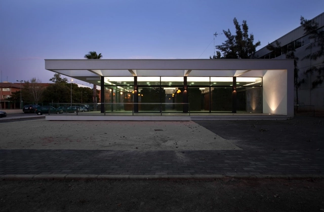 Pensioners Community Center / Antonio Altarriba Comes - Community Center, Facade, Door, Column