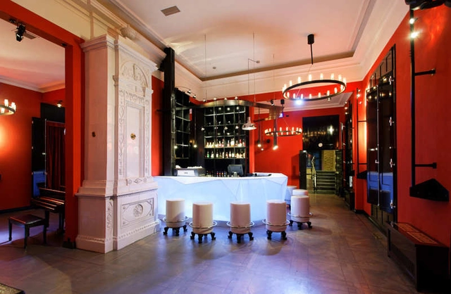 Bar-Studio Kluchi / Peter Kostelov + Alexey Rozenberg + Anton Grechko - Interior Design, Table, Chair
