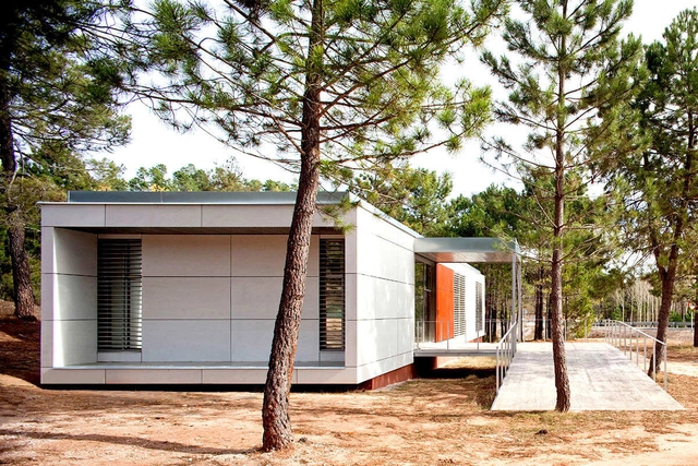 Nature Centre In Albacete / Manuel Fonseca Gallego - 科学中心