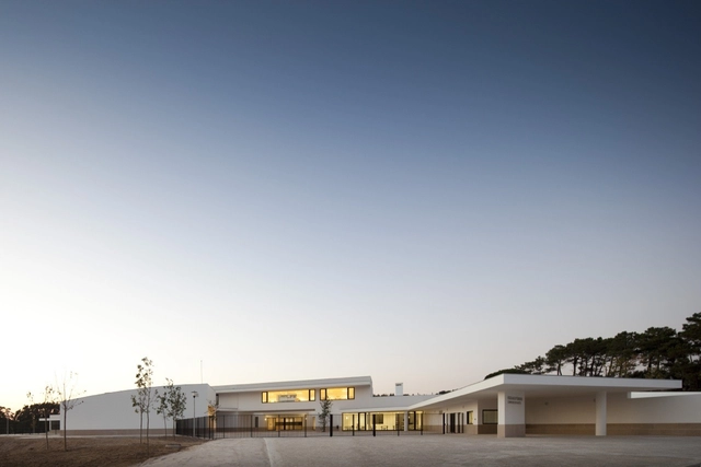 Alvito Complex / Claudio Sat Unipessoal lda - Schools , Facade