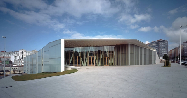 Agora Sociocultural Center / Rojo/Fernández-Shaw  +  Liliana Obal - Community Center, Facade