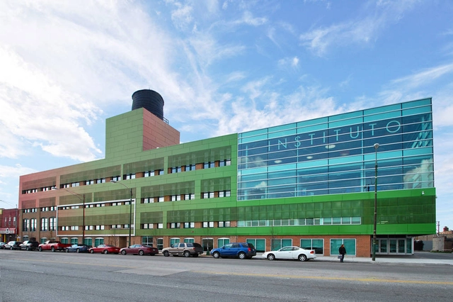 Instituto Health Sciences Career Academy / JGMA - Institute, Facade