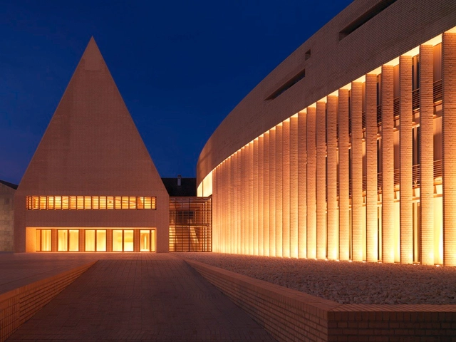 列支敦士登公国国家议会 / Hansjoerg Goeritz Architekturstudio - 公共机构设施