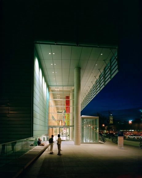 Grand Library of Québec / Patkau Architects + Menkès Shooner Dagenais Le Tourneux Architectes + Croft Pelletier - Library, Facade, Column, Arch