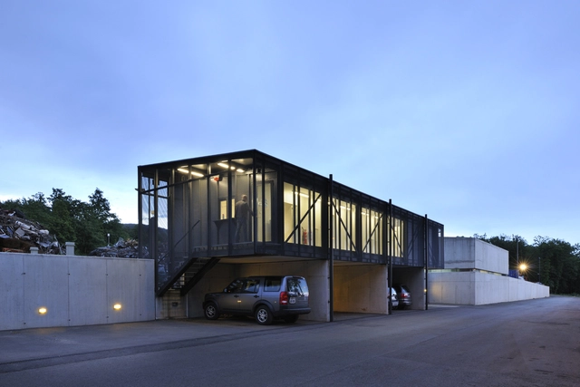 Usina de Reciclagem de Metal / Dekleva Gregoric arhitekti - Arquitetura Industrial