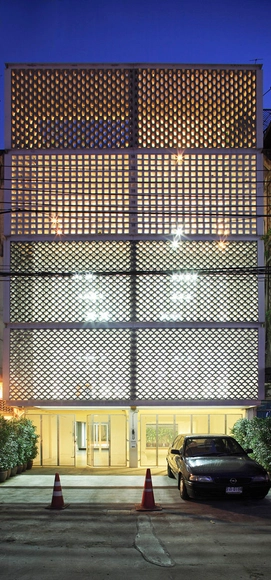 Shophouse Transformation / allzone - 办公室室内