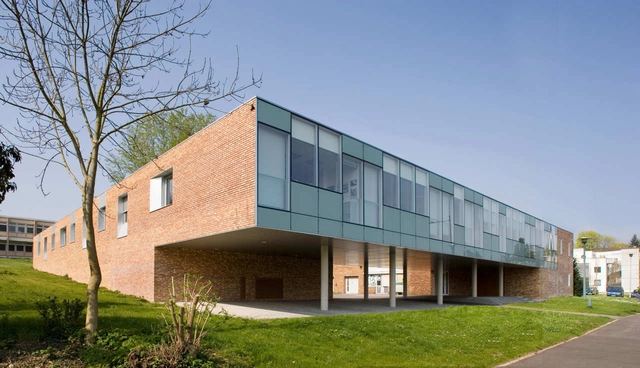 Haute Alsace大学办公室 / Atelier Zündel & Cristea - 公共机构设施
