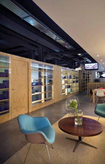 Film And TV Production Offices / Madland Estudio - 办公室室内