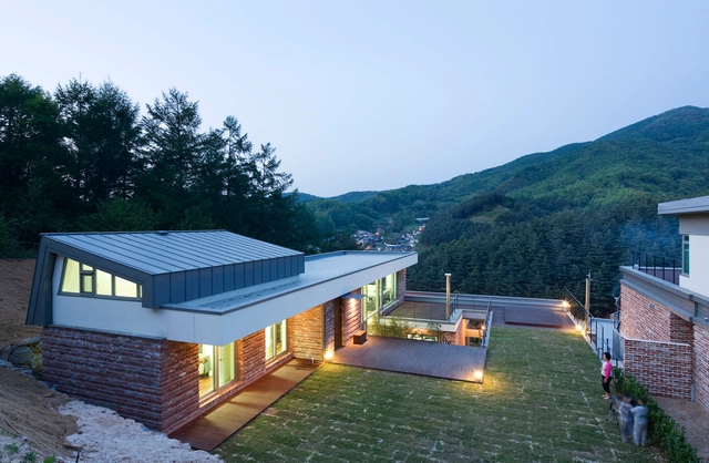 Wondangri House / UOSarchitects - Houses, Garden, Facade