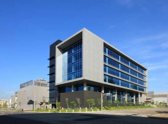 Huga Fab III and Headquarters Building / J. J. Pan & Partners - Exterior Photography, Office Buildings, Facade