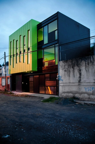 Wi-63b / Volta Arquitectos - 独立住宅