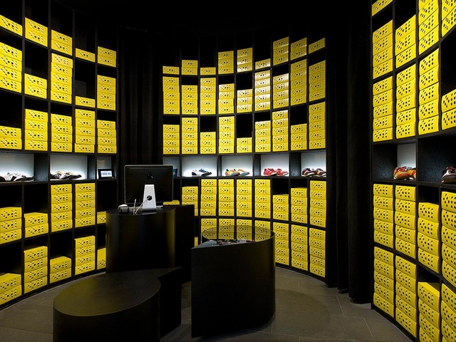 66 Gallery and Botas Concept Store / A1 Architects - 商店