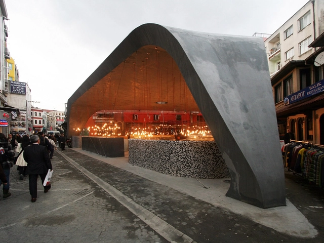 Besiktas鱼市场 / GAD - 服务建筑