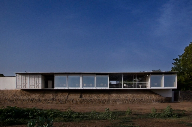 Medical Housing Compound / Studio Tam associati - Medical Facilities, Facade