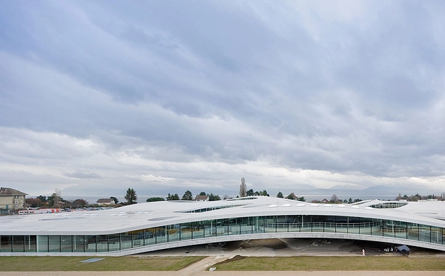Rolex Learning Center / SANAA - Instituto