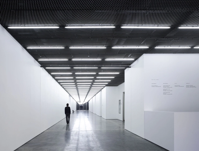 Cubo blanco de Bermondsey / Casper Mueller Kneer Architects - Galería