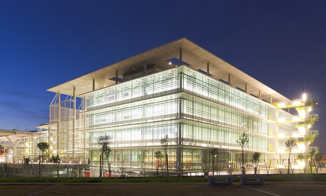 Abengoa Tecnological Campus Palmas Altas / RSH+P + Vidal y Asociados arquitectos - Institutional Buildings, Facade